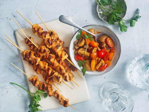 Rezept für Grillspieße mit lauwarmem Pilzsalat