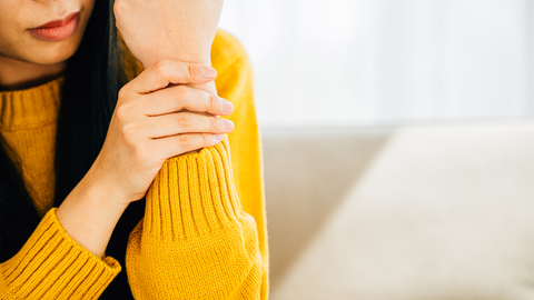 Rheumaschub: So lindern Sie die schlimmsten Schmerzen