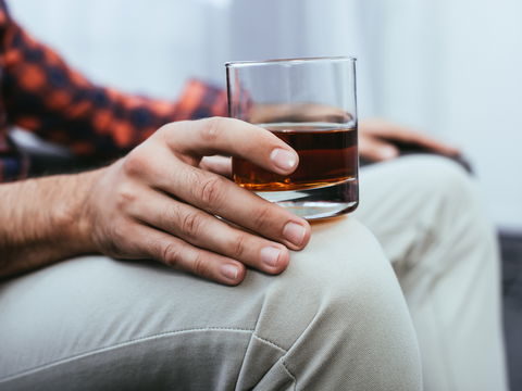 Alkoholiker Typen: Diese Formen der Sucht gibt es