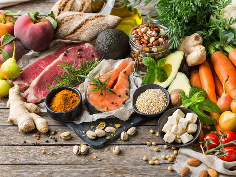 Ernährungsreport 2024: Deutsche essen bewusster – weniger Zucker, weniger Fleisch