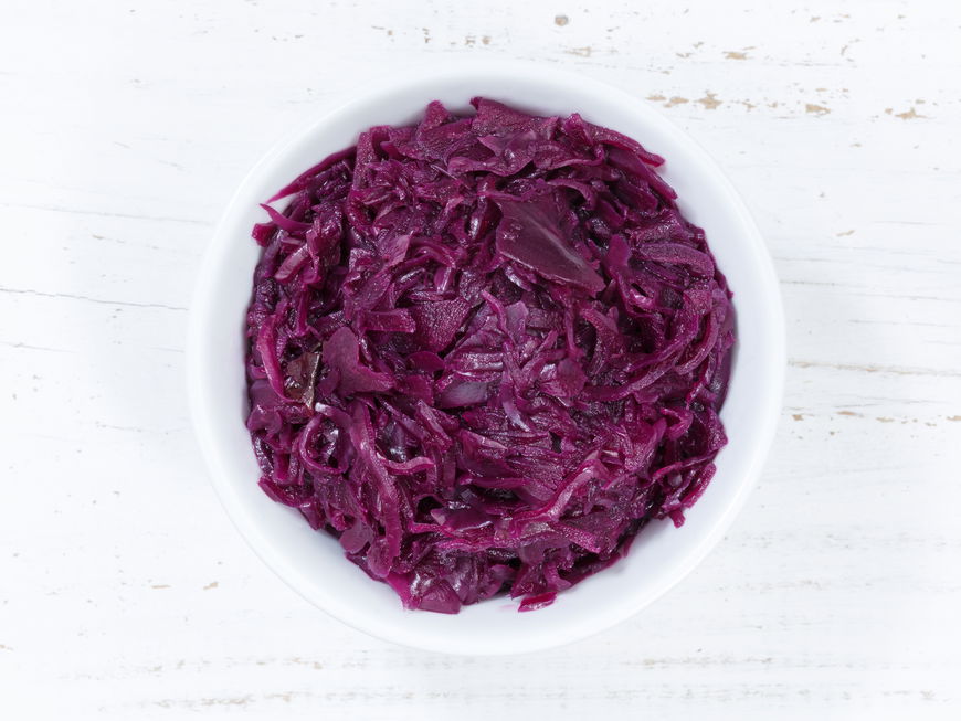 Rotkohl in einer Schale