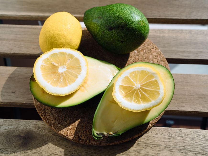 Avocados und Zitronen bilden ein unschlagbares Duo für das Immunsystem.