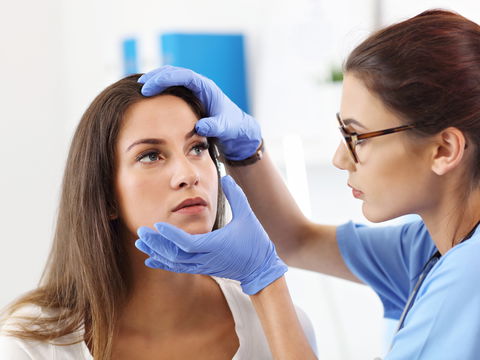 Augengesundheit – Wann ein Besuch beim Augenarzt erforderlich ist