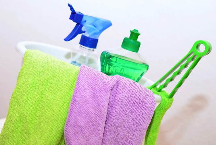 Hygieneartikel für zu Hause: Tipps für mehr Schutz in Küche und Bad