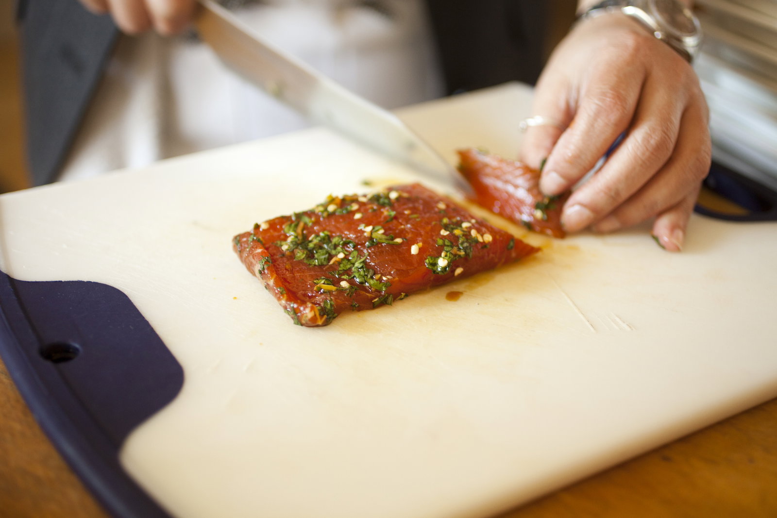 Rückruf bei Lidl: Sansibar Deluxe Thunfisch Carpaccio (100 g) wegen Listerien-Gefahr – Rückgabe möglich