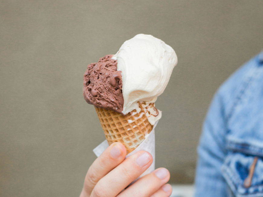 Eis in der Waffel