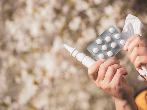 Pollen-Therapien im Check: Was hilft wirklich – und wofür verschwenden Allergiker im März ihr Geld?