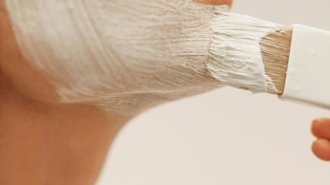 Beauty-Sonntag: Warum eine Quark-Maske gegen die ersten Pigmentflecken der Frühlingssonne hilft