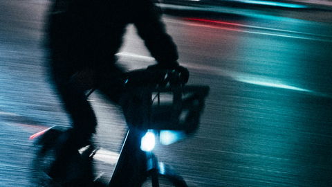 Aperol, Wein und E-Bikes: Das unterschätzte Risiko auf dem Heimweg von der ESC-Party