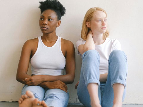 Freundschaften beenden: Warum Loslassen ein Akt der Selbstfürsorge ist