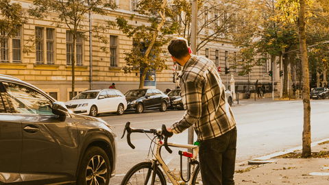 Fahrradstraßen, neue Bußgelder & EU-Vorgaben: Welche neuen Verkehrsregeln für Autofahrer und E-Biker ab sofort gelten
