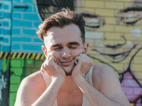 Wenn die Sonne schlechte Laune macht: Das steckt hinter dem Phänomen „Sunshine Guilt“