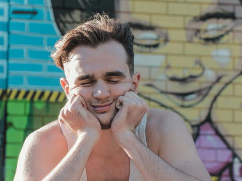 Wenn die Sonne schlechte Laune macht: Das steckt hinter dem Phänomen „Sunshine Guilt“