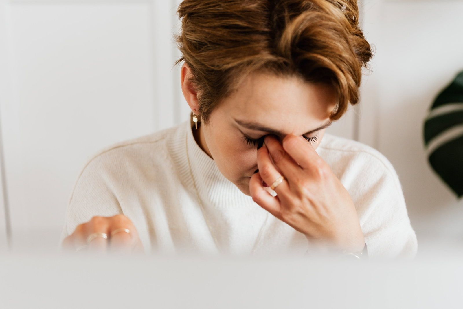 Mental Minimalism: Wie die Kopf-Detox-Methode bei Stress hilft