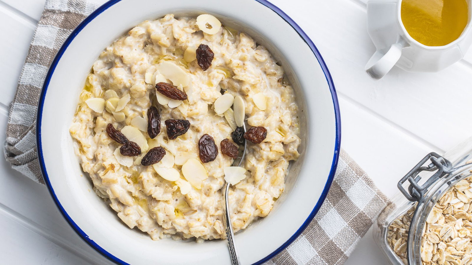 Superfrühstück: Darum sind Haferflocken so gesund