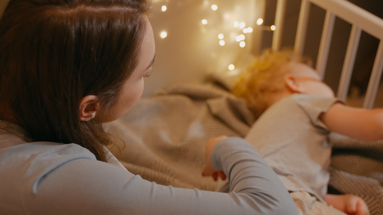 Gut schlafen trotz Schnupfen – die besten Tipps bei einer verstopften Baby-Nase
