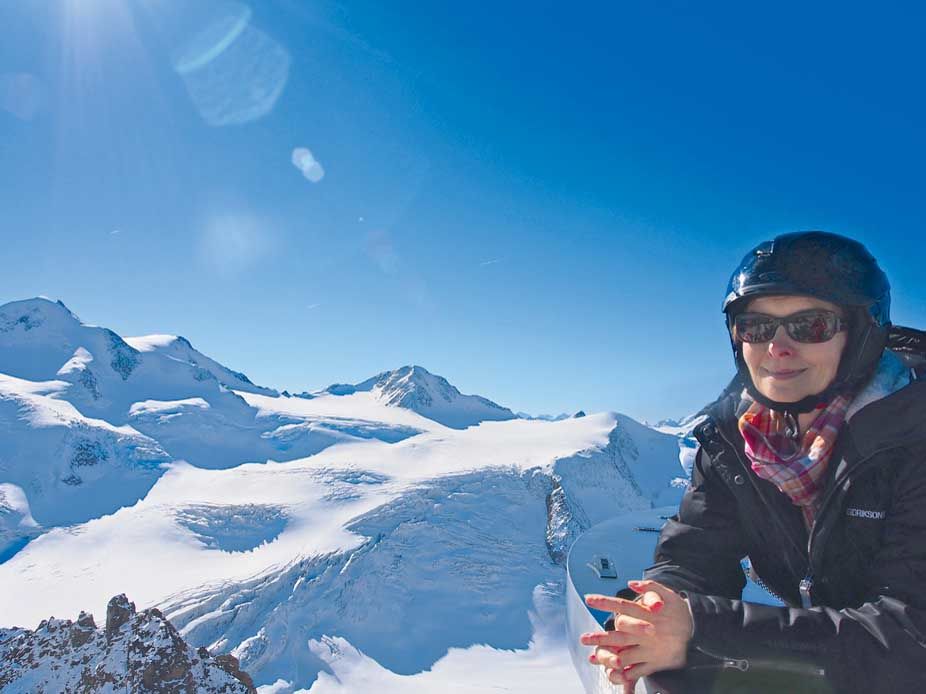 Frau auf Berg