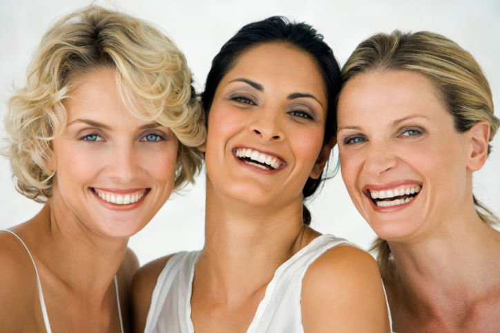 Frauen und Kosmetik