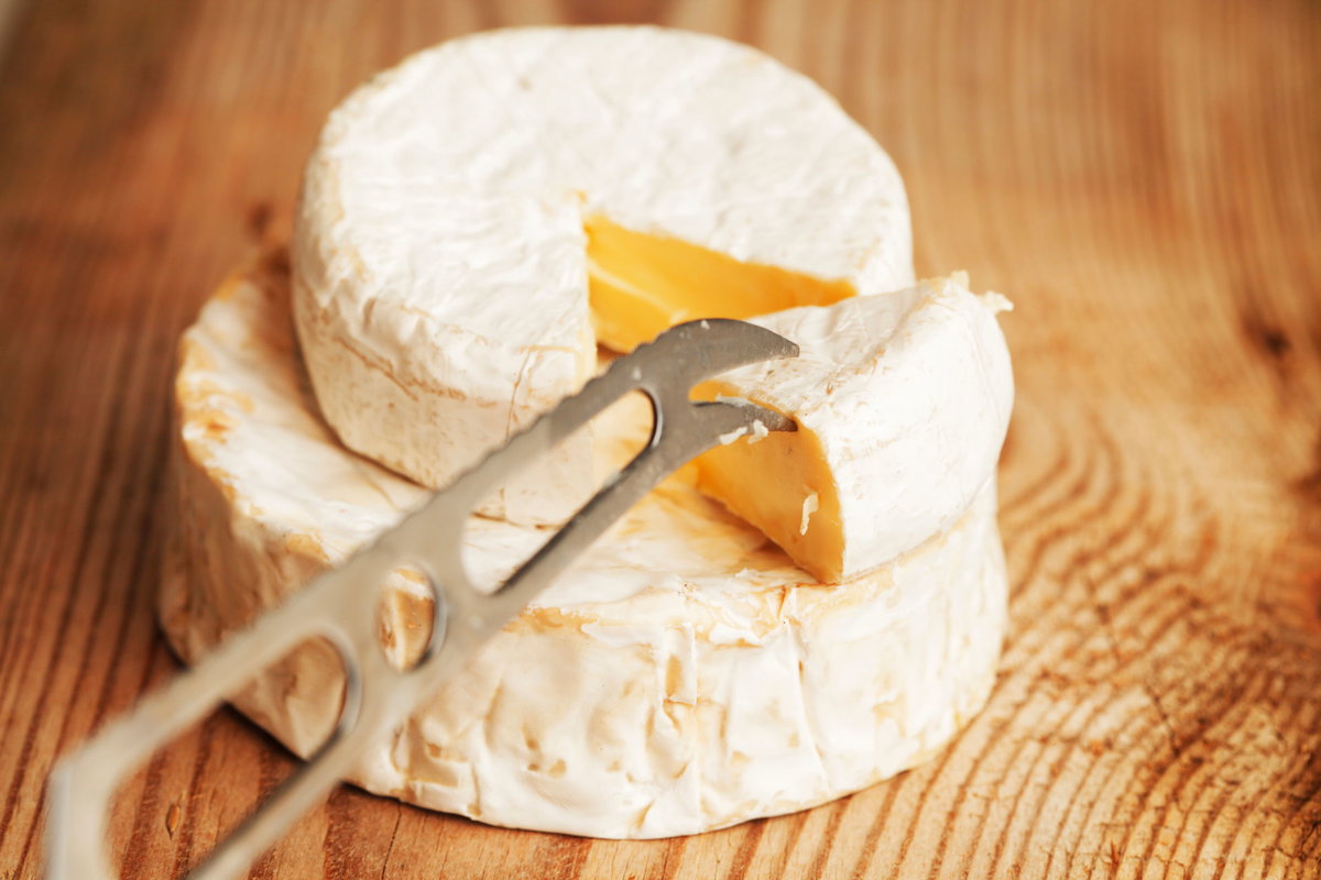 Überbackene Camembert-Brote