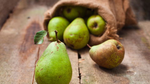 Birnen in ihrer Saison: wie die Früchte Darm, Herz und Blutzucker unterstützen können