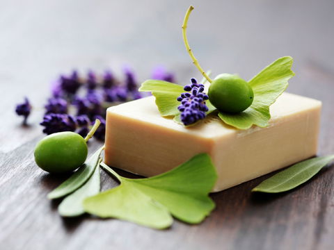 Rezepte für pflegende Seifen zum Selbermachen
