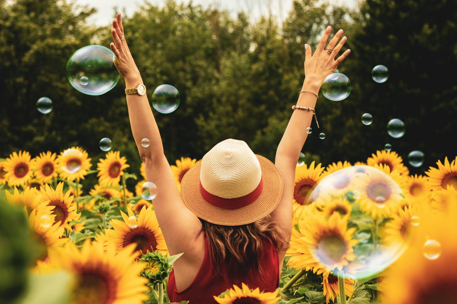 Warnung vor Sommer-Corona: Neue Variante bringt dieses heftige Symptom mit sich