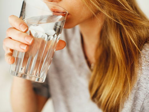 6 Fehler, die wir besonders oft beim Wassertrinken machen!