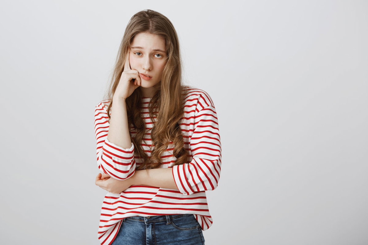 Müde junge Frau, Testosteronmangel