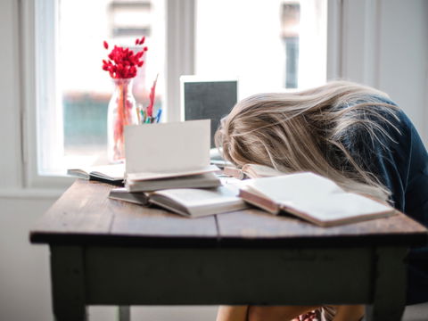 Burnout Symptome: Diese Anzeichen gibt es