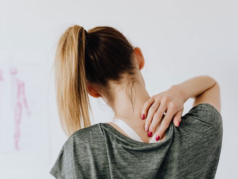 Verspannungen: Hilft Wärme oder Kälte?