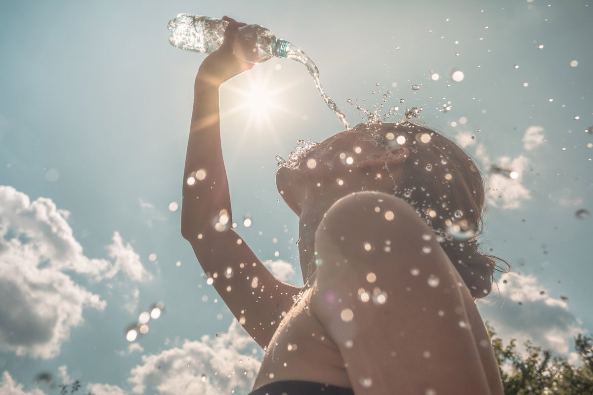 Abkühlung im Sommer Wasser