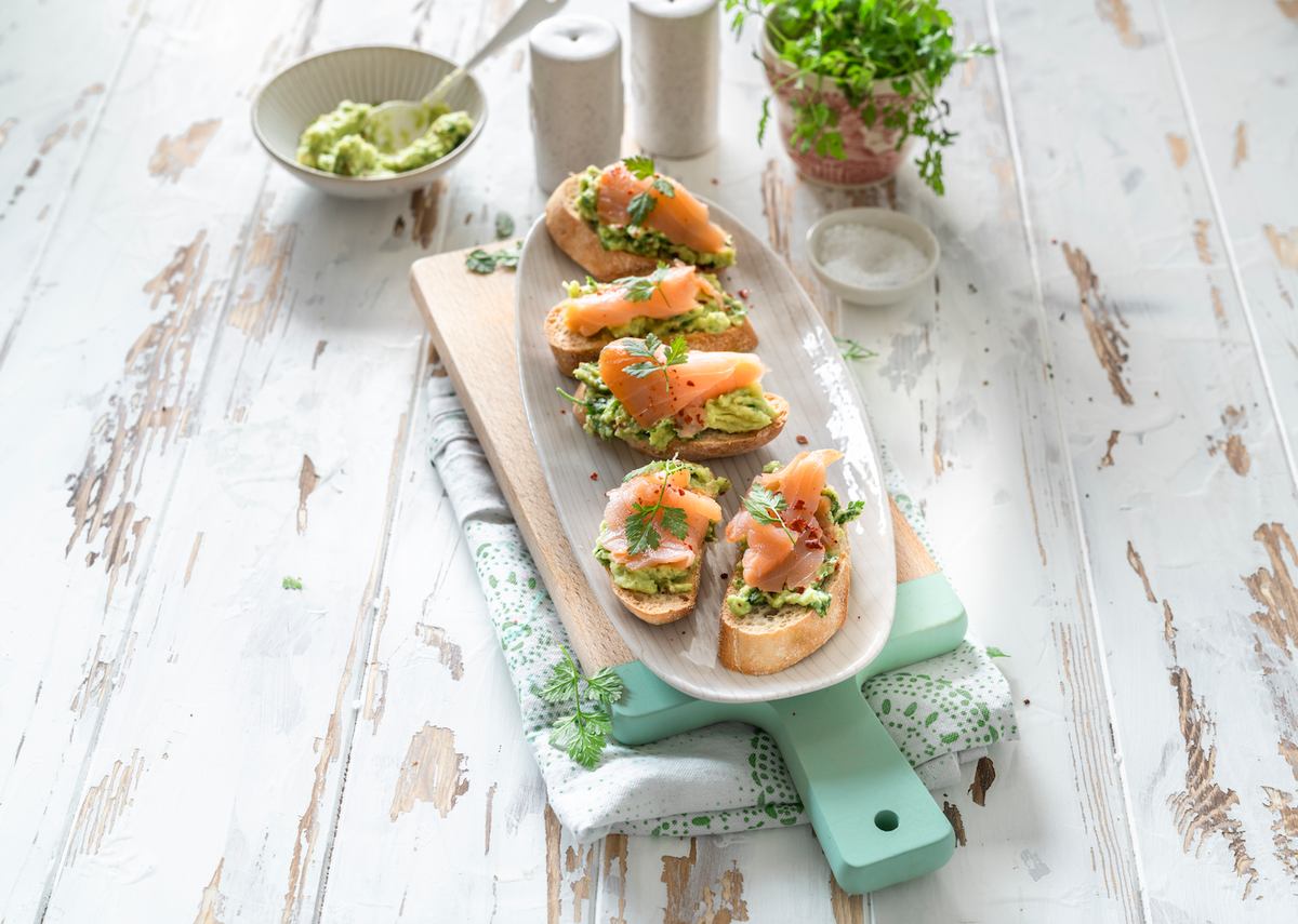 Crostini Avocado Lachs