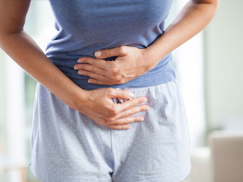 Bauchnabelentzündung: Symptome, Ursachen und Behandlung