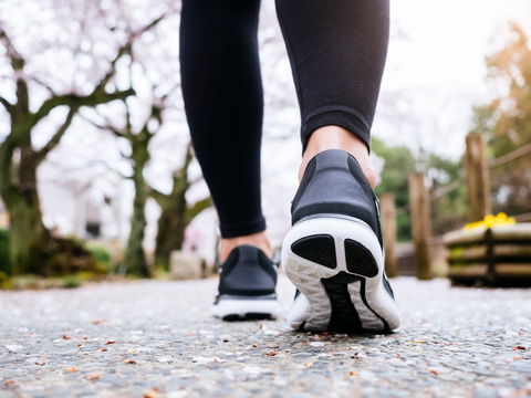 Intervall-Gehen: 5 einfache Tipps für mehr Fitness ohne Stress