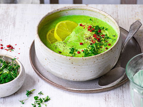 Abnehm-Rezept: Diese Zucchini-Cremesuppe hat unter 200 Kalorien