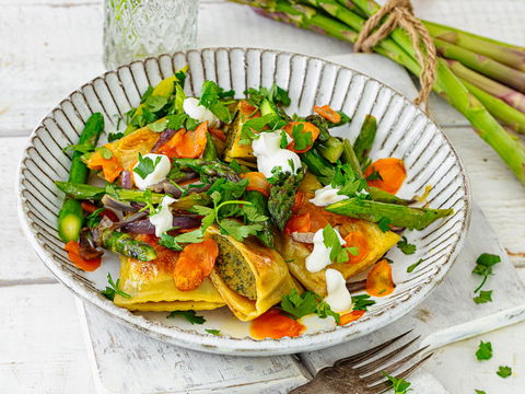 In 20 Minuten fertig – die gesunde Spargel-Pfanne für Eilige