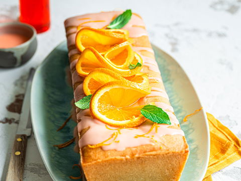 Sommer im Backformat: Saftiger Aperol-Rührkuchen für das perfekte Sonnen-Wochenende