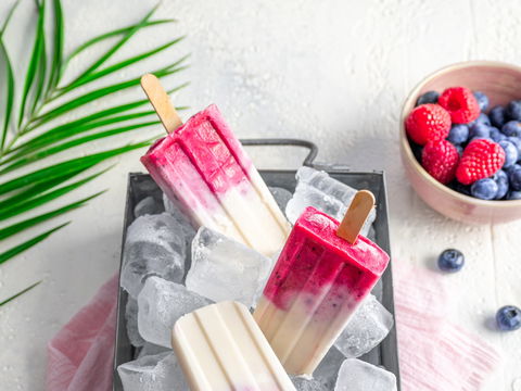 Veganes Beeren-Kokoseis: Gesundes Rezept ohne Zucker